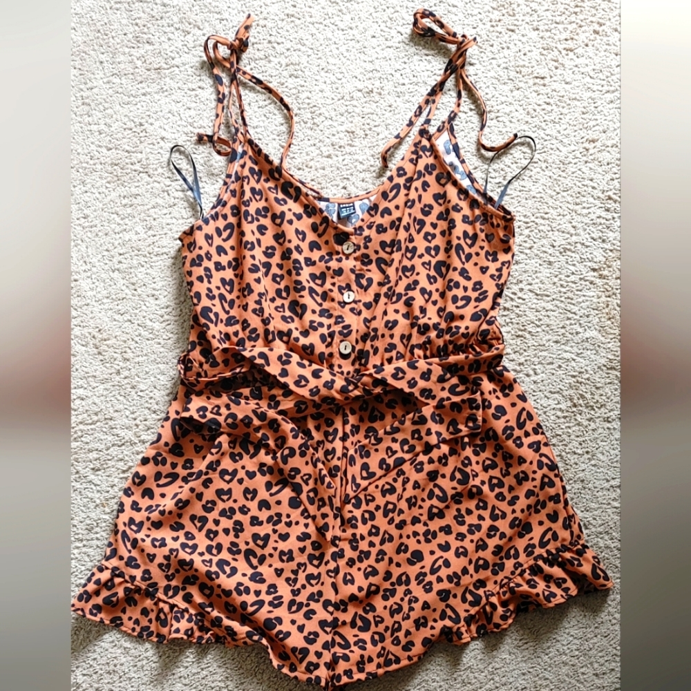 Brand New Romper🌻